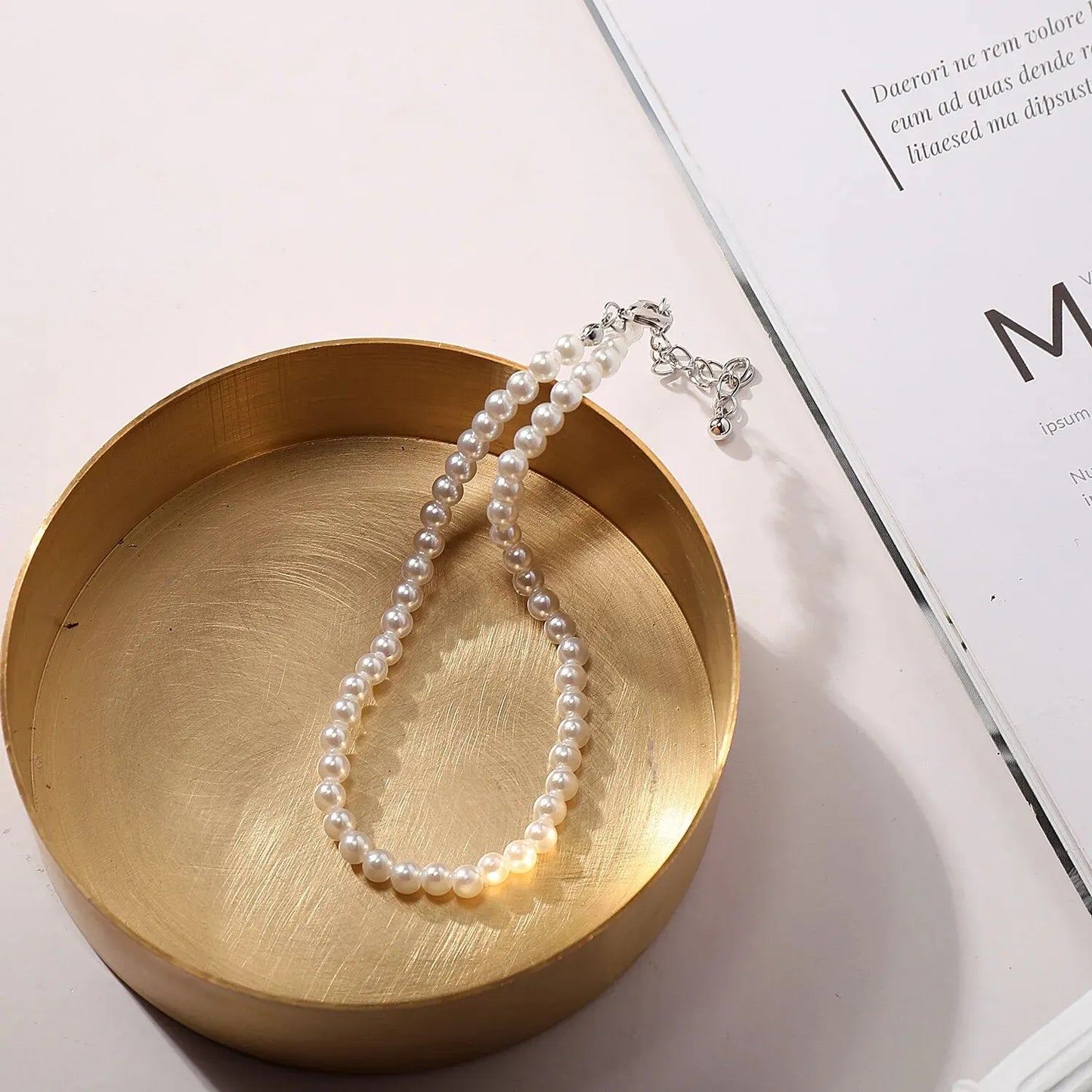 Bracelet de cheville en Imitation de perles coréennes pour femmes, chaîne de couleur or et argent sur la jambe, Bracelet de cheville de plage d'été pour filles, bijoux de pied à la mode