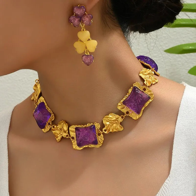 Ensemble de bijoux carrés en pierre violette pour femmes, collier plaqué or en forme de fleur, boucles d'oreilles en métal martelé, Style tendance, 2 pièces
