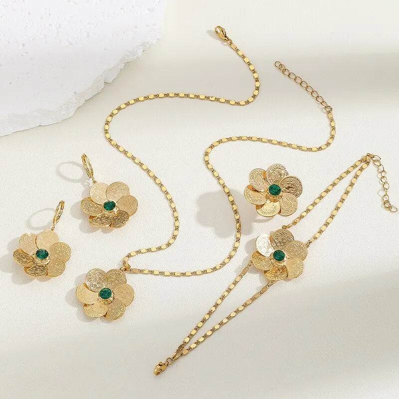 Ensemble de bijoux en forme de fleur en cristal vert, pendentif, collier, Bracelet à deux couches, bague, boucles d'oreilles pour femmes, à la mode, 4 pièces