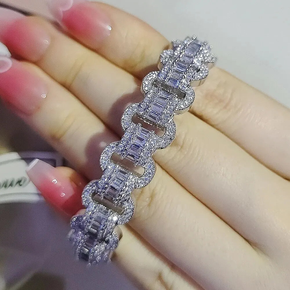 Bracelet de luxe ovale couleur argent pour femmes, cadeau d'anniversaire, bijoux, vente en vrac, nouvelle collection 2024, S8071