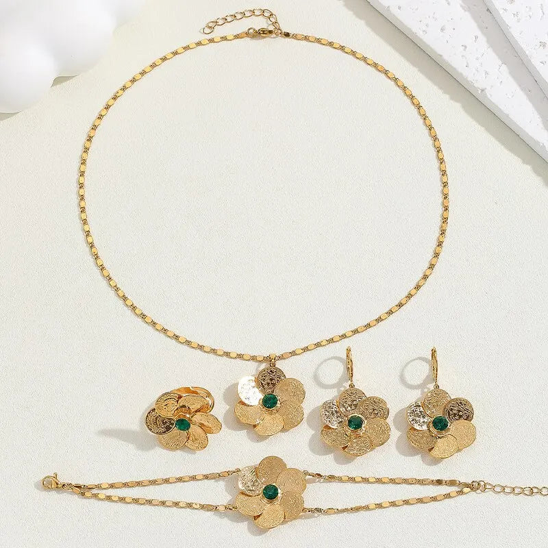 Ensemble de bijoux en forme de fleur en cristal vert, pendentif, collier, Bracelet à deux couches, bague, boucles d'oreilles pour femmes, à la mode, 4 pièces